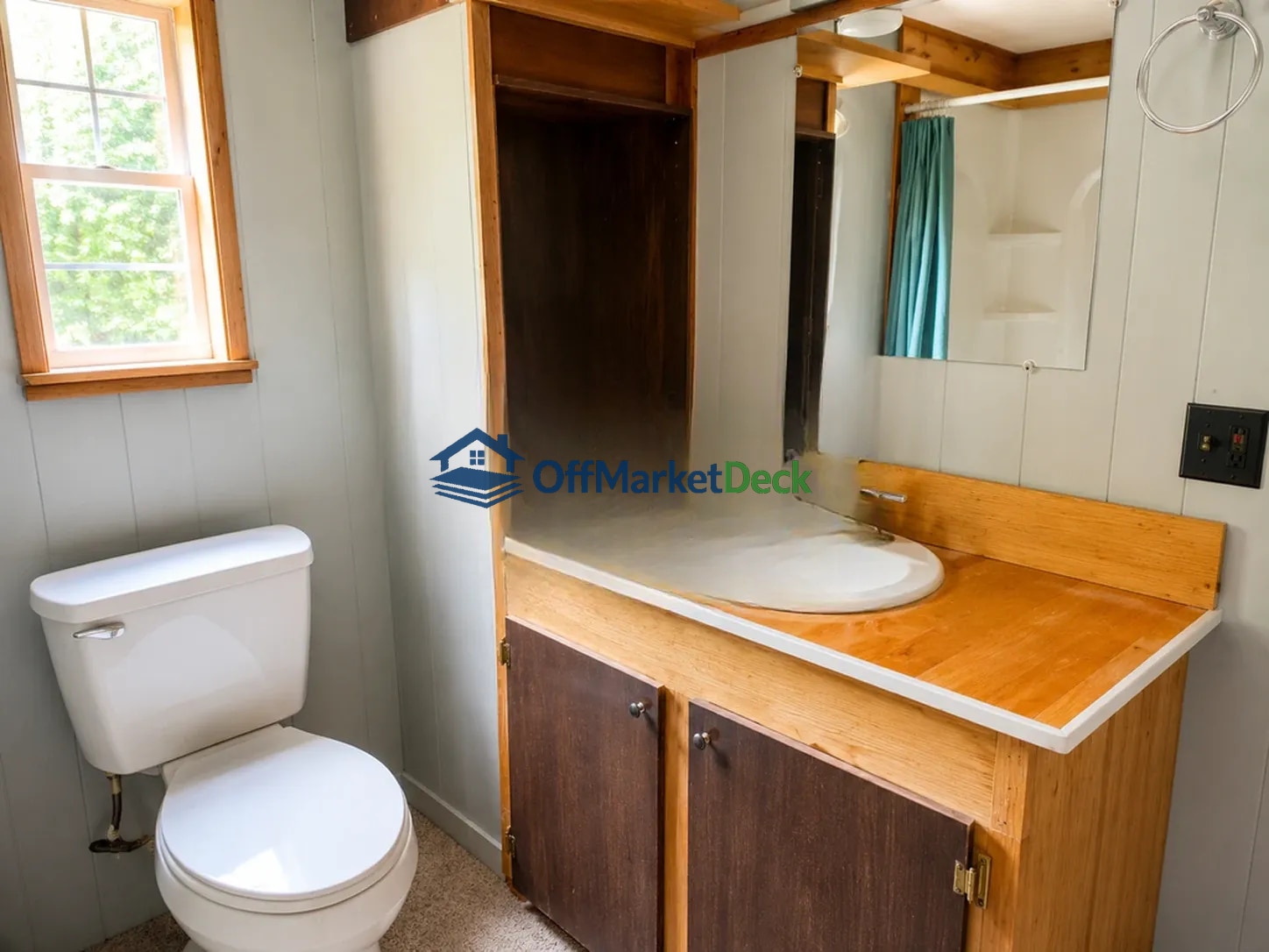 Off-market house in Whitmire, South Carolina — 3 beds, 2 baths, $50,000 — photo 2 of 8
