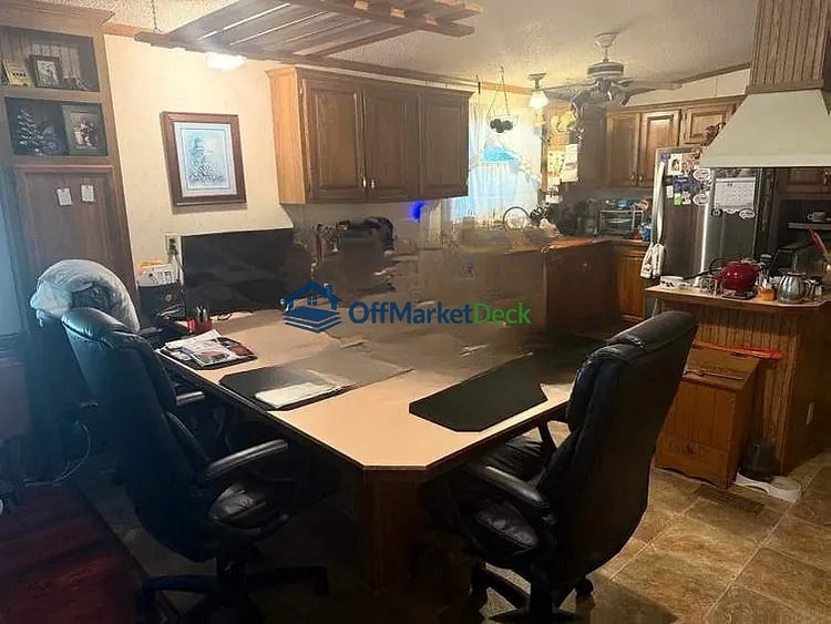 Off-market house in Cloverdale, Indiana — 3 beds, 2 baths, $78,000 — photo 6 of 8