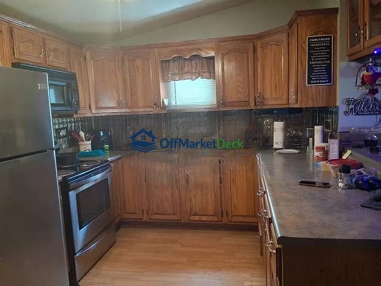 Off-market house in Wurtland, Kentucky — 2 beds, 1 bath, $57,600 — photo 4 of 8