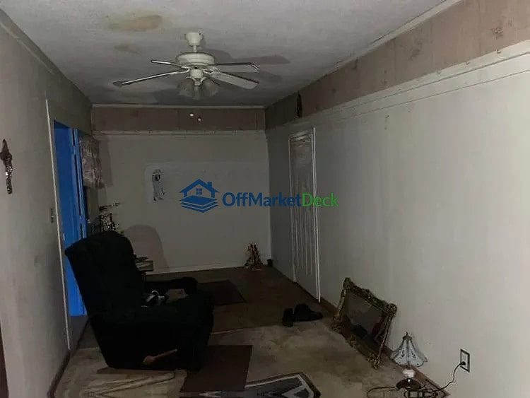 Off-market house in McComb, Mississippi — 3 beds, 2 baths, $77,500 — photo 7 of 8