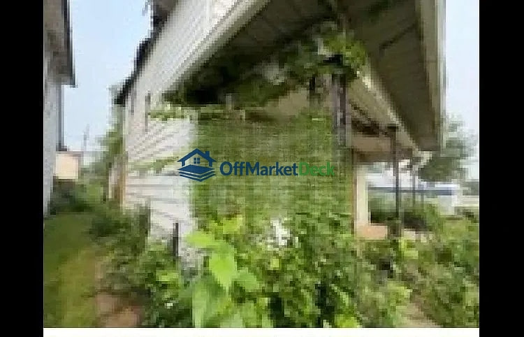 Off-market house in Toledo, Ohio — 3 beds, 1 bath, $10,000 — photo 3 of 8
