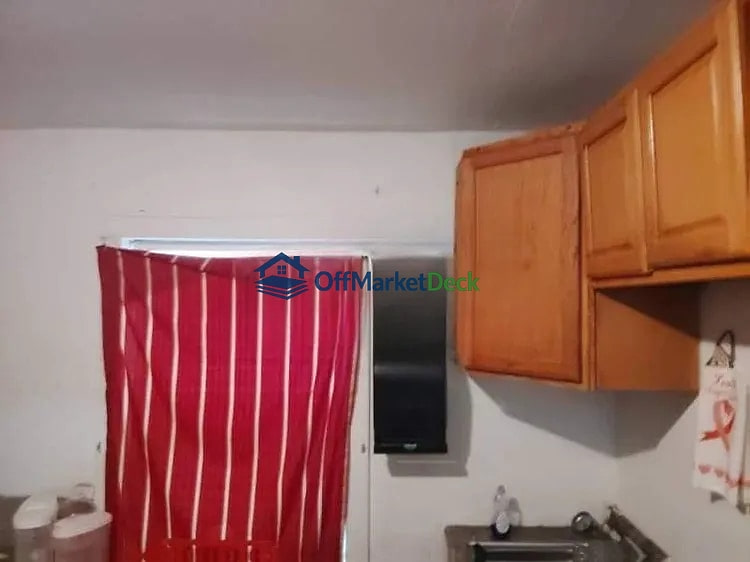 Off-market house in Nacogdoches, Texas — 2 beds, 1 bath, $43,000 — photo 6 of 8