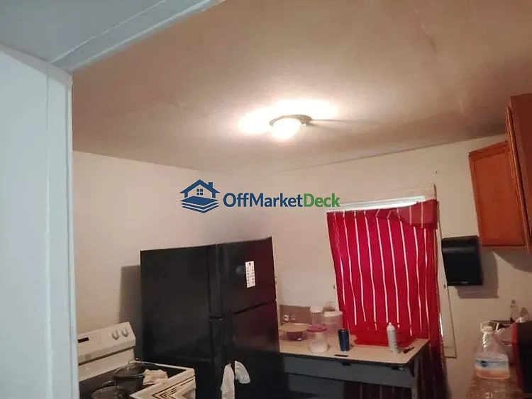 Off-market house in Nacogdoches, Texas — 2 beds, 1 bath, $43,000 — photo 5 of 8