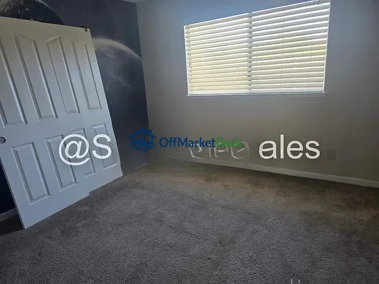 Off-market house in Sacramento, California — 4 beds, 2 baths, $335,000 — photo 2 of 8