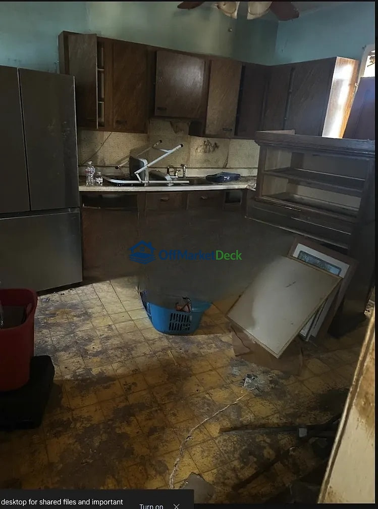 Off-market house in Columbus, Ohio — 2 beds, 1 bath, $140,000 — photo 4 of 7