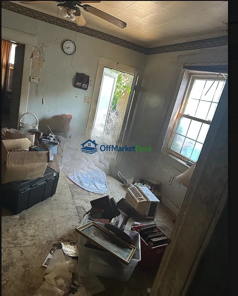 Off-market house in Columbus, Ohio — 2 beds, 1 bath, $140,000 — photo 6 of 7