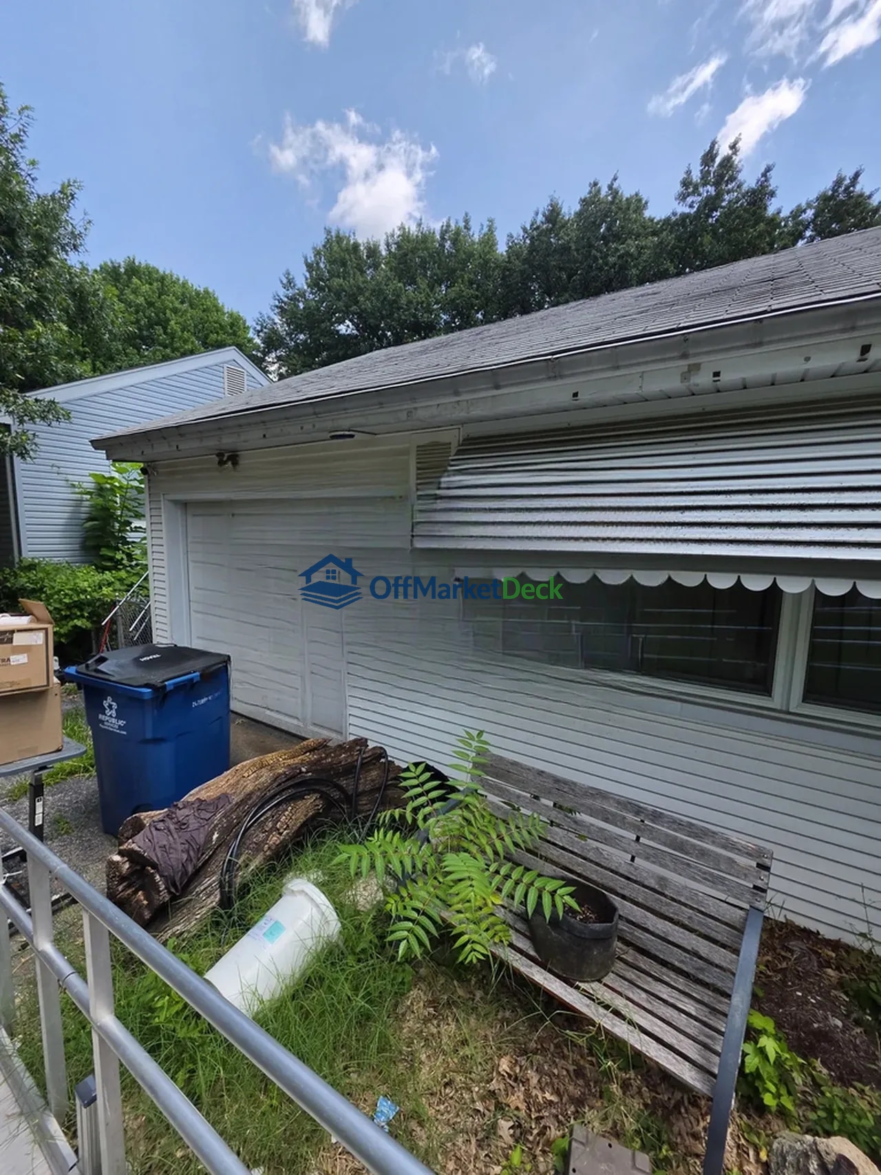 Off-market house in Ferguson, Missouri — 3 beds, 2 baths, $49,900 — photo 4 of 8