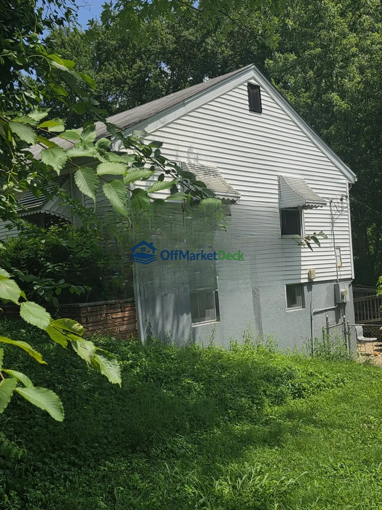 Off-market house in Ferguson, Missouri — 3 beds, 2 baths, $49,900 — photo 6 of 8