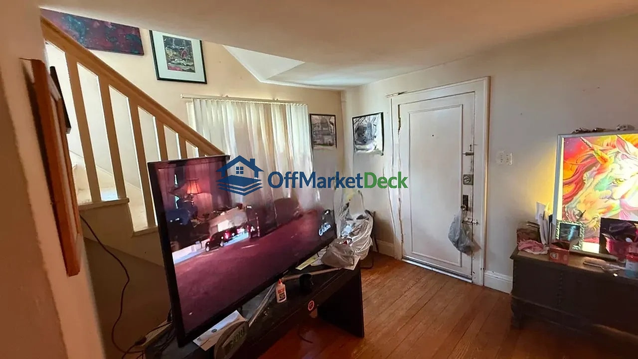 Off-market house in St. Louis, Missouri — 3 beds, 1 bath, $44,900 — photo 7 of 8