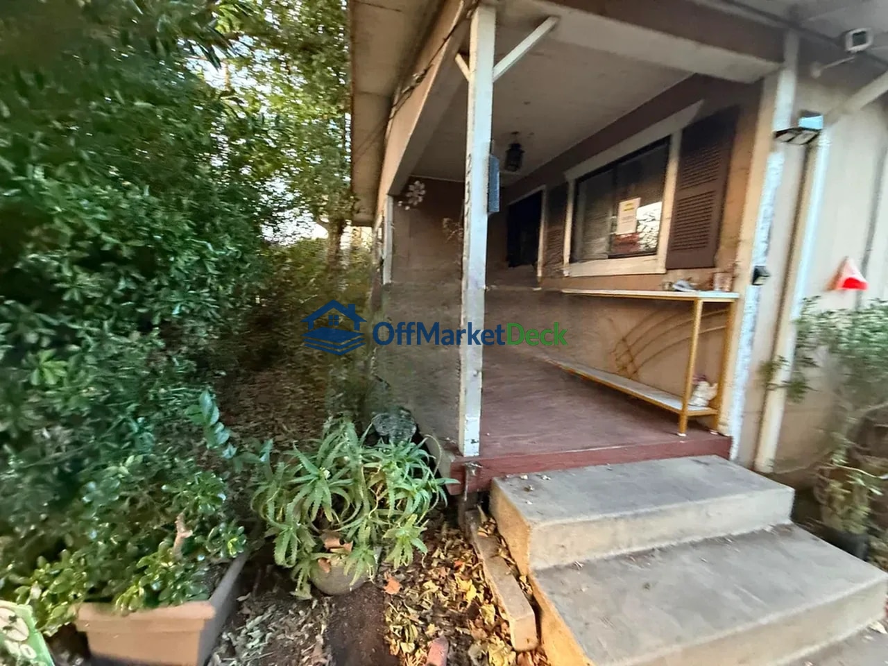 Off-market house in Redwood City, California — 2 beds, 2 baths, $964,900 — photo 8 of 8