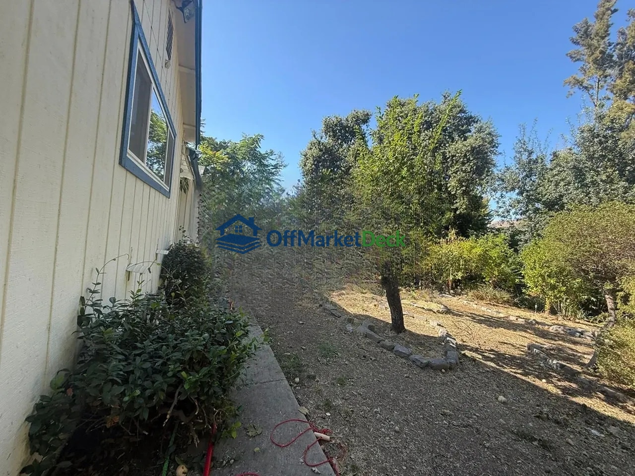 Off-market house in San Jose, California — 5 beds, 2.5 baths, $1,024,900 — photo 5 of 8