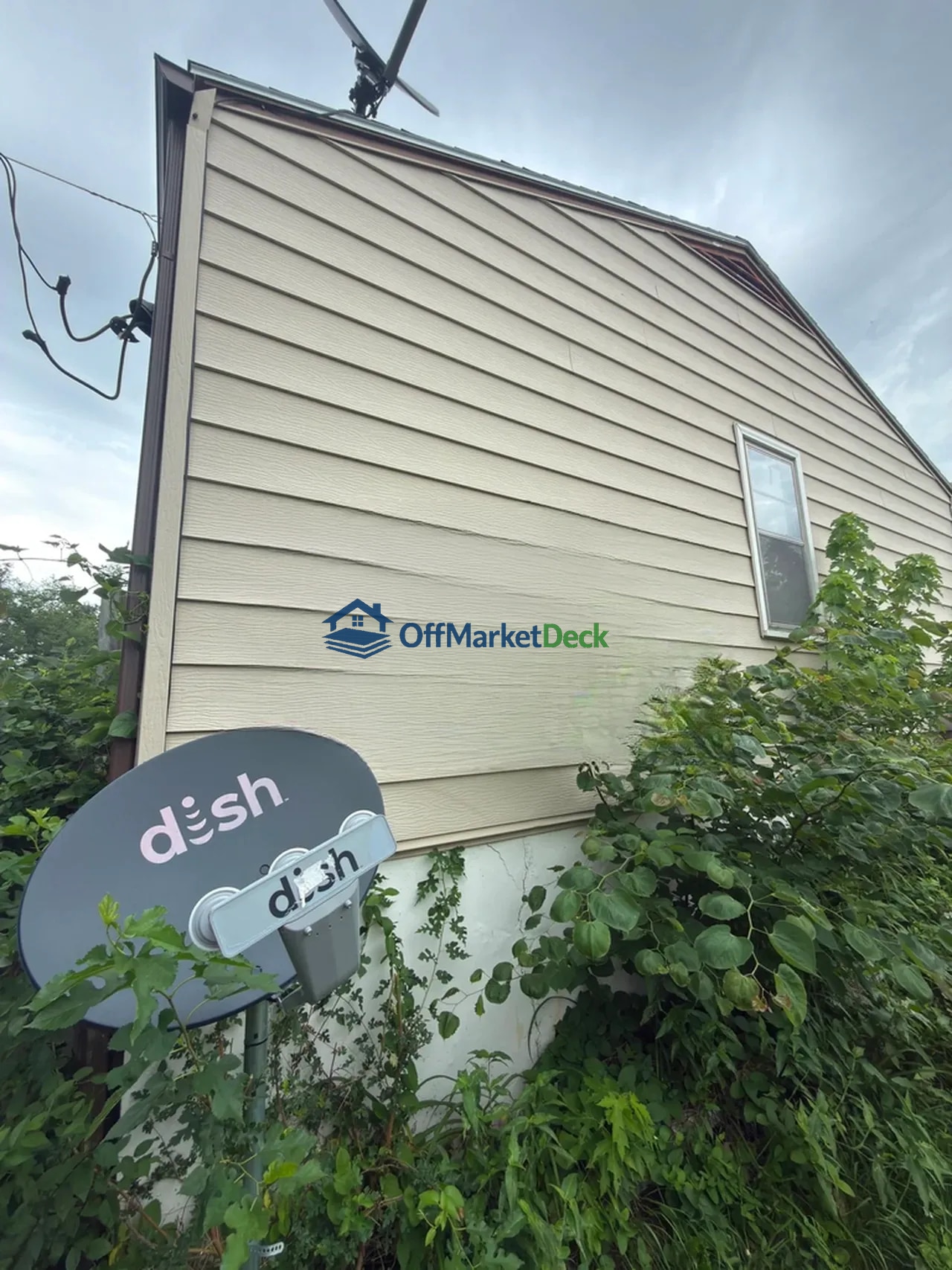 Off-market house in Grandview, Missouri — 2 beds, 1 bath, $99,900 — photo 4 of 8