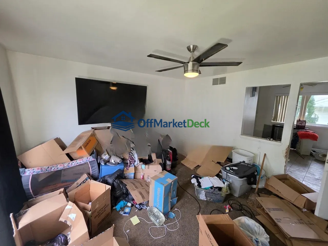 Off-market house in Warren, Michigan — 3 beds, 1 bath, $79,900 — photo 6 of 8
