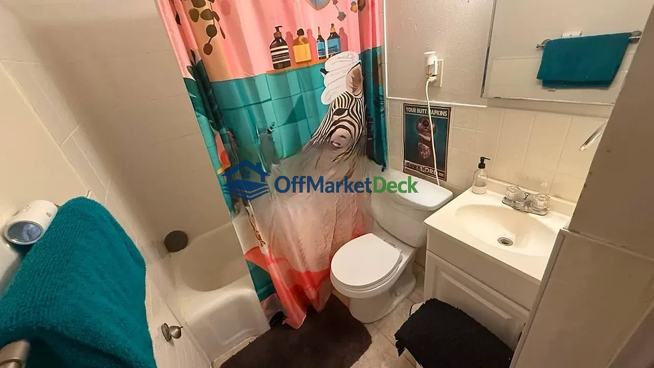 Off-market house in Saint Ann, Missouri — 3 beds, 1 bath, $119,900 — photo 8 of 8