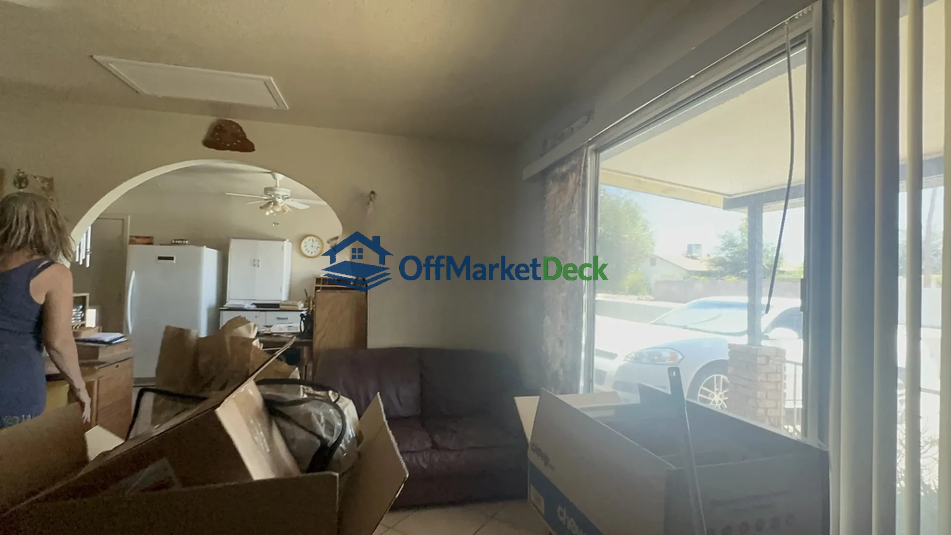 Off-market house in Peoria, Arizona — 3 beds, 2 baths, $249,990 — photo 3 of 8