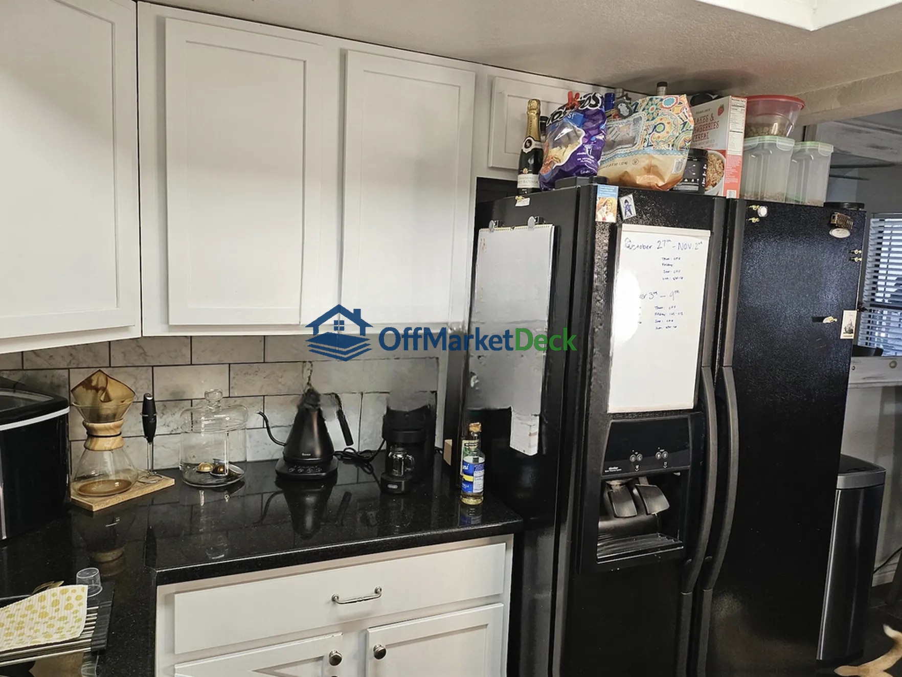 Off-market house in Mesa, Arizona — 2 beds, 2 baths, $199,990 — photo 8 of 8