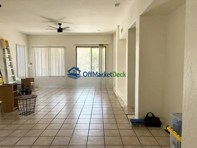 Off-market house in Chandler, Arizona — 3 beds, 2 baths, $459,990 — photo 6 of 8