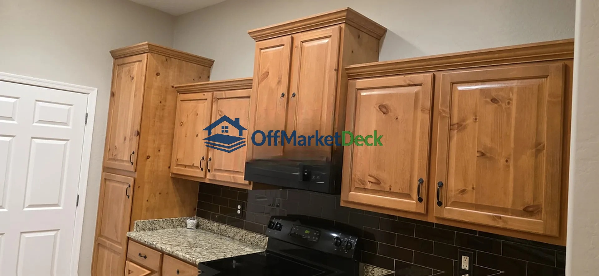 Off-market house in Sun City, Arizona — 2 beds, 2 baths, $224,990 — photo 7 of 8