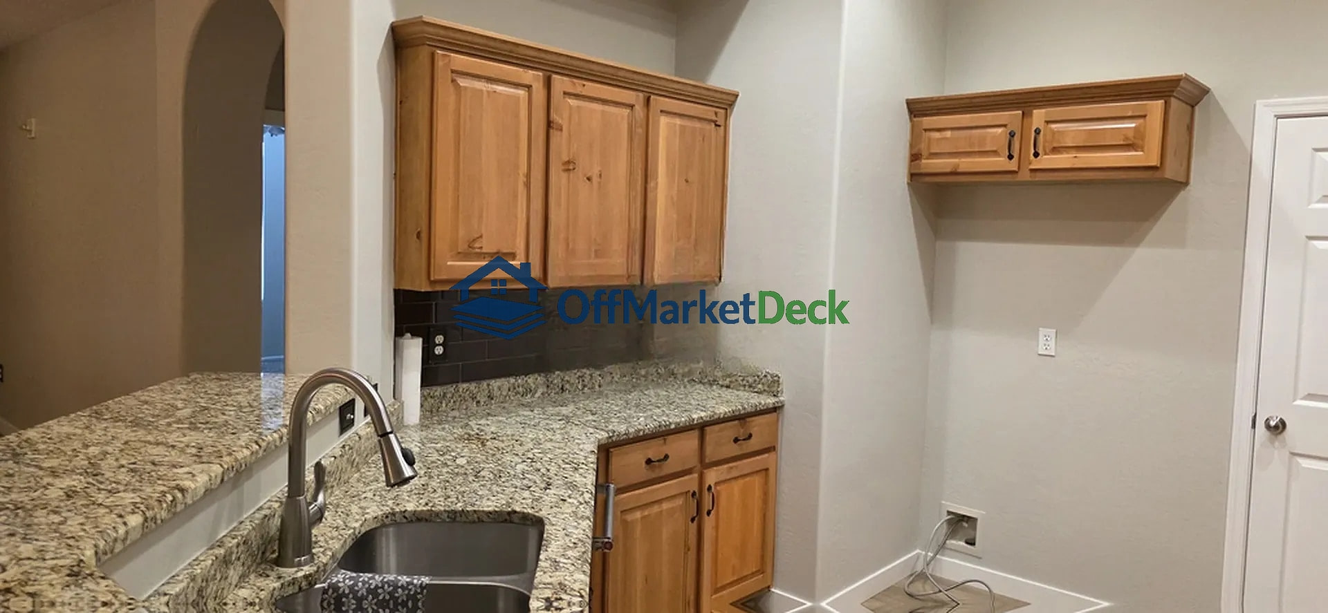 Off-market house in Sun City, Arizona — 2 beds, 2 baths, $224,990 — photo 8 of 8