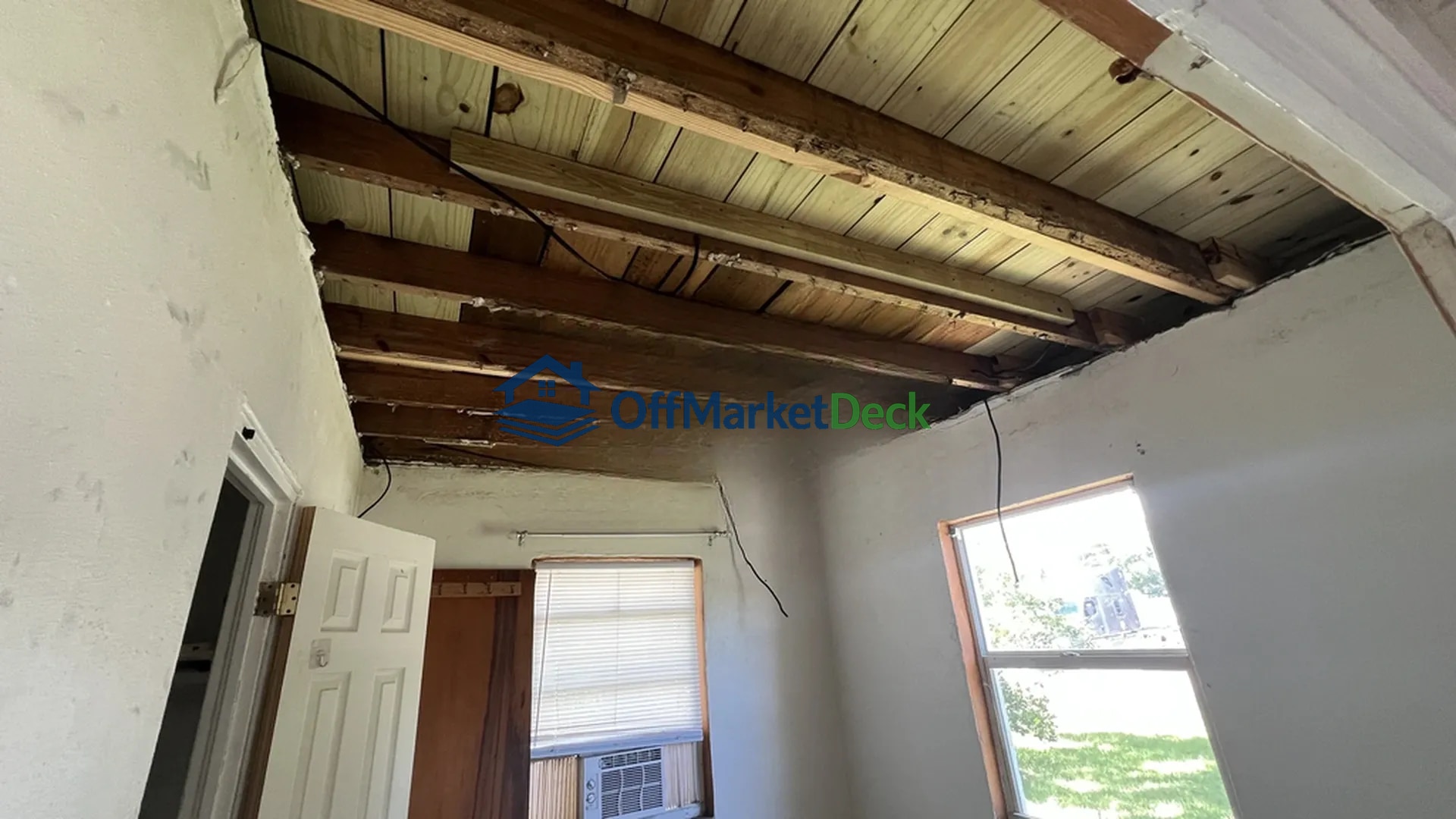 Off-market house in Clearwater, Florida — 2 beds, 1 bath, $164,990