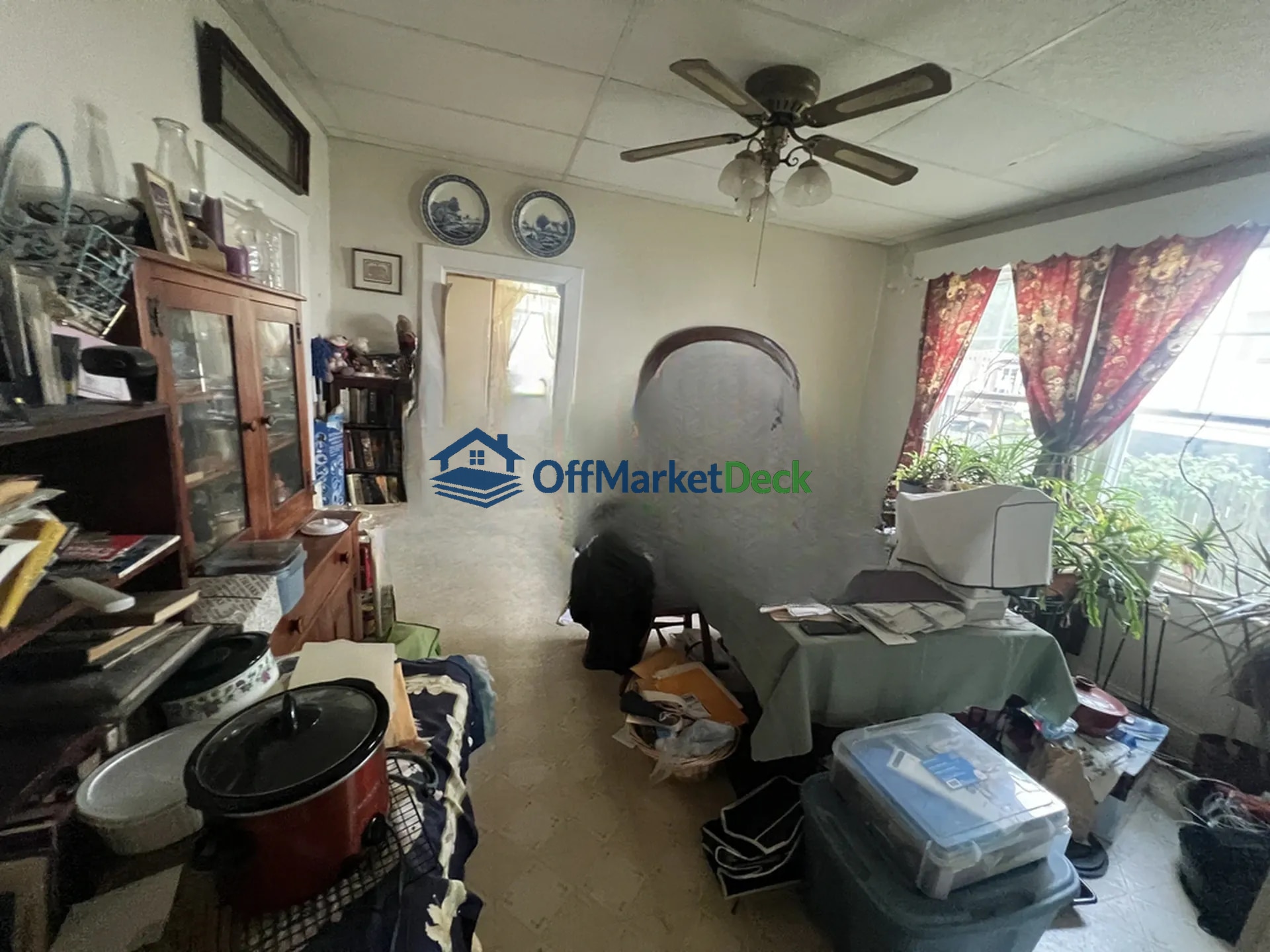 Off-market house in Baltimore, Maryland — 3 beds, 1 bath, $155,000 — photo 4 of 8