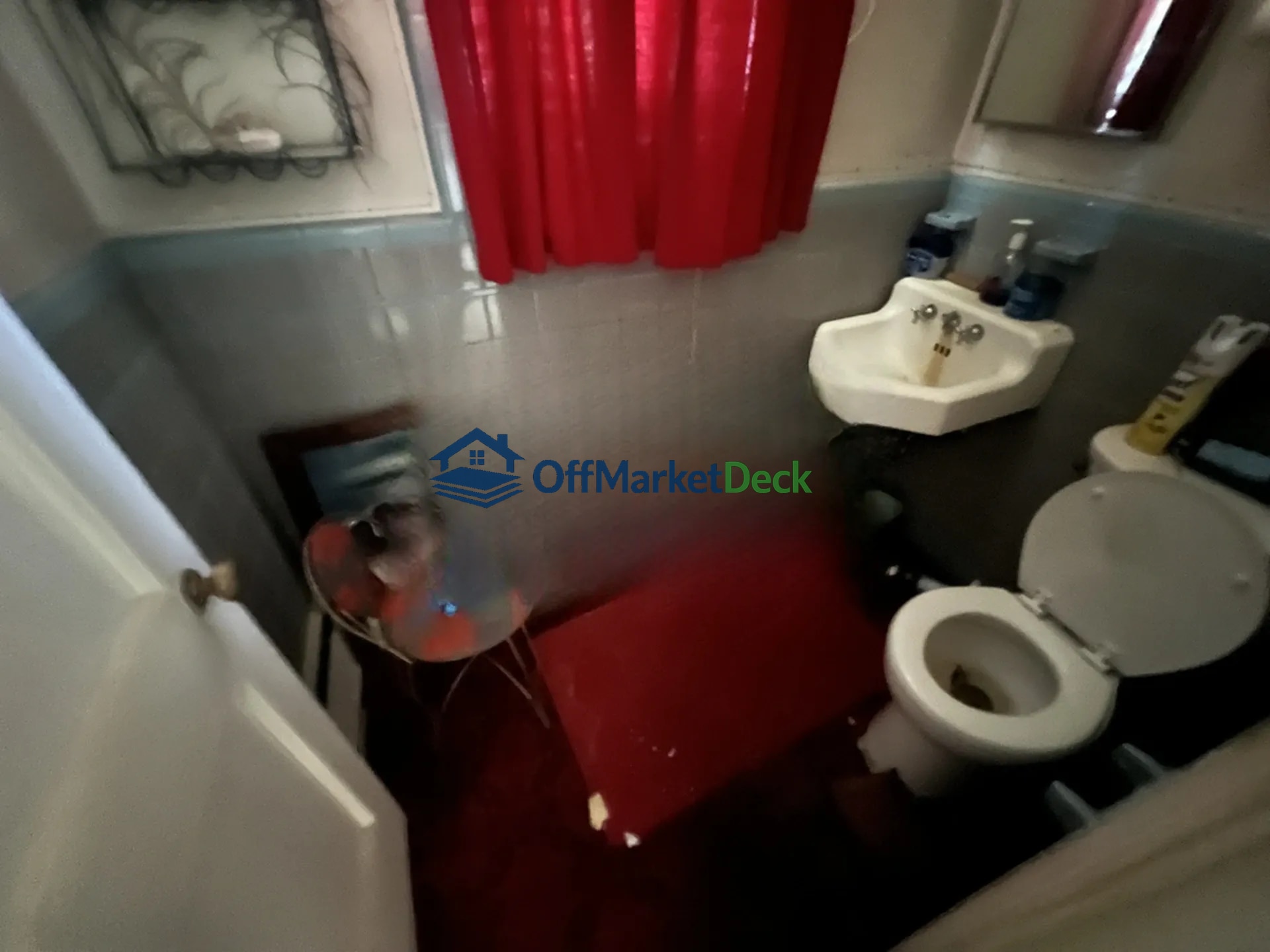 Off-market townhome in Baltimore, Maryland — 3 beds, 2.5 baths, $89,000 — photo 5 of 8