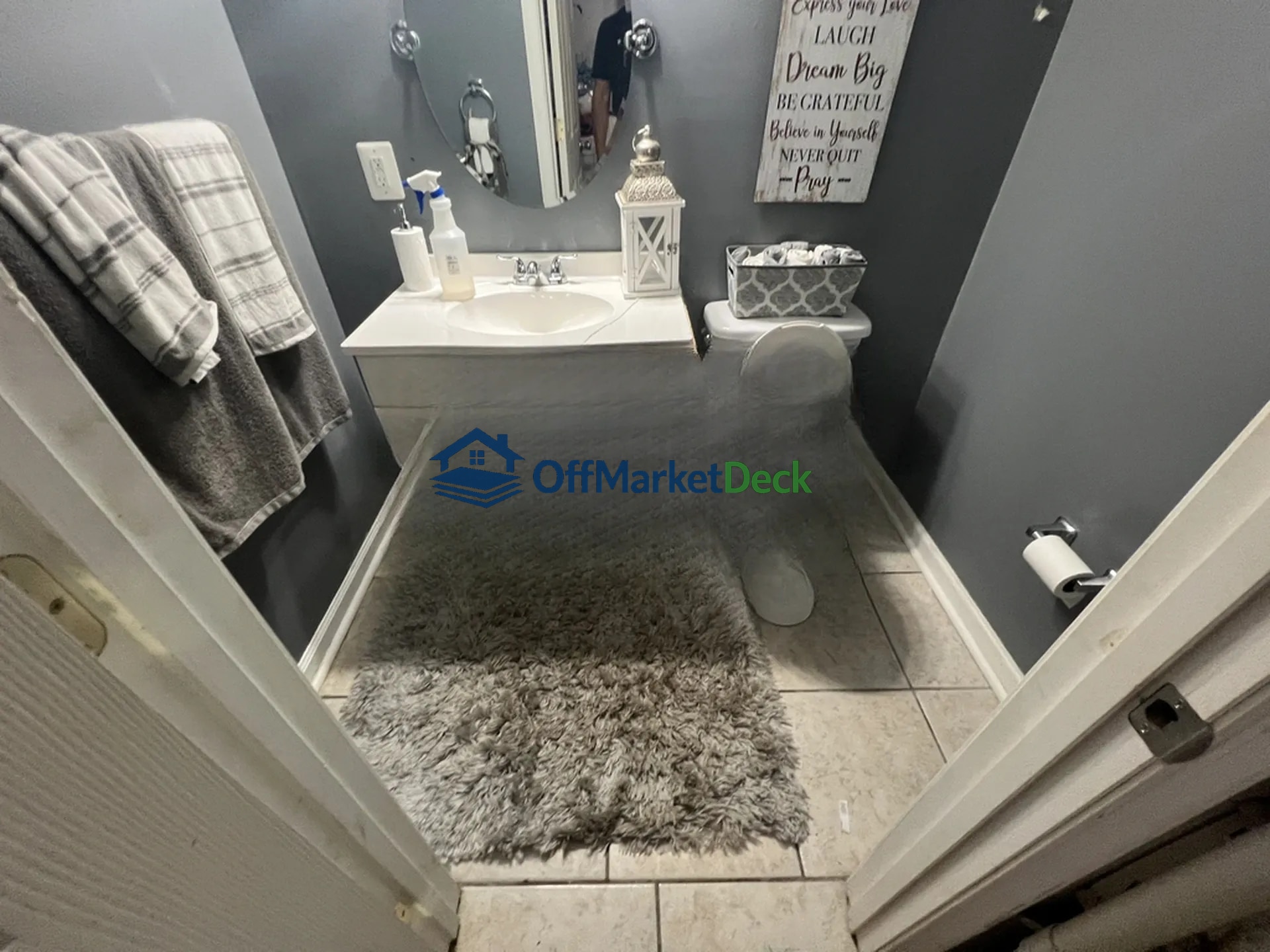 Off-market townhome in Baltimore, Maryland — 3 beds, 2 baths, $160,000 — photo 4 of 4
