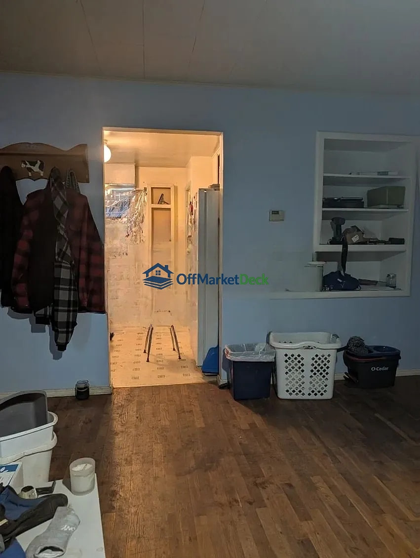 Off-market house in Kettle Falls, Washington — 2 beds, 1 bath, $149,900 — photo 3 of 8