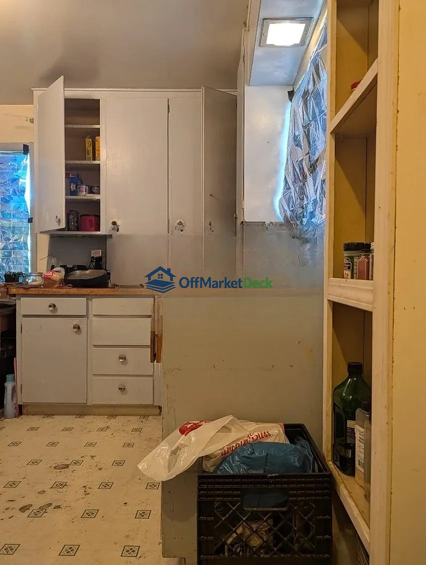 Off-market house in Kettle Falls, Washington — 2 beds, 1 bath, $149,900 — photo 4 of 8