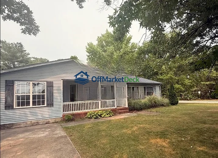Off-market duplex in Egg Harbor Township, New Jersey — 4 beds, 2 baths, $365,000