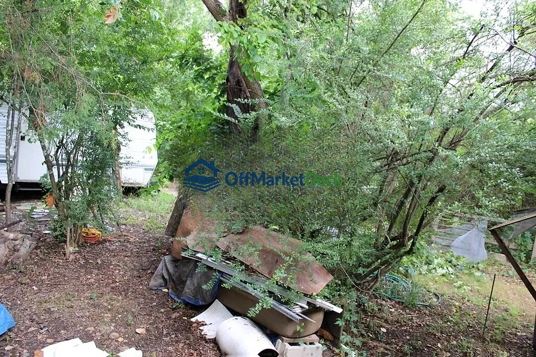 Off-market mobile in Forsyth, Missouri — 2 beds, 1 bath, $39,000 — photo 7 of 8