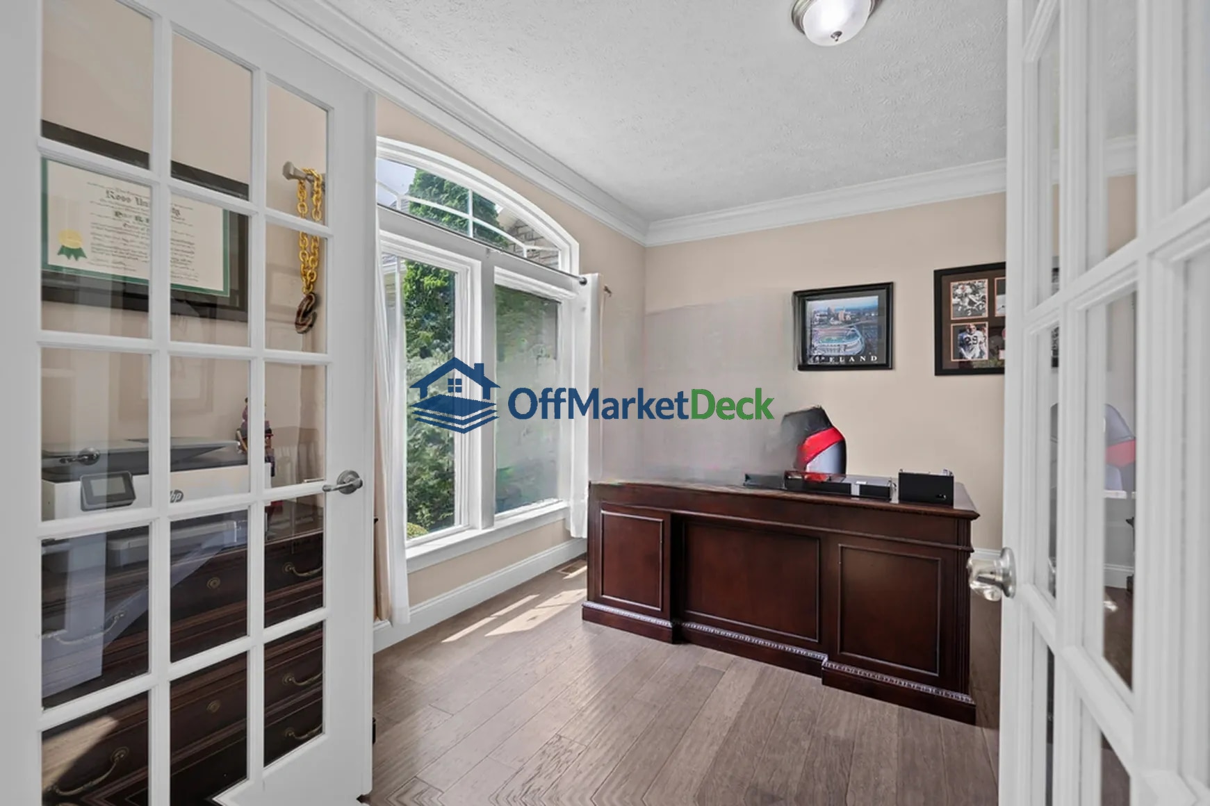 Off-market house in Avon, Ohio — 4 beds, 4.5 baths, $825,000 — photo 5 of 8