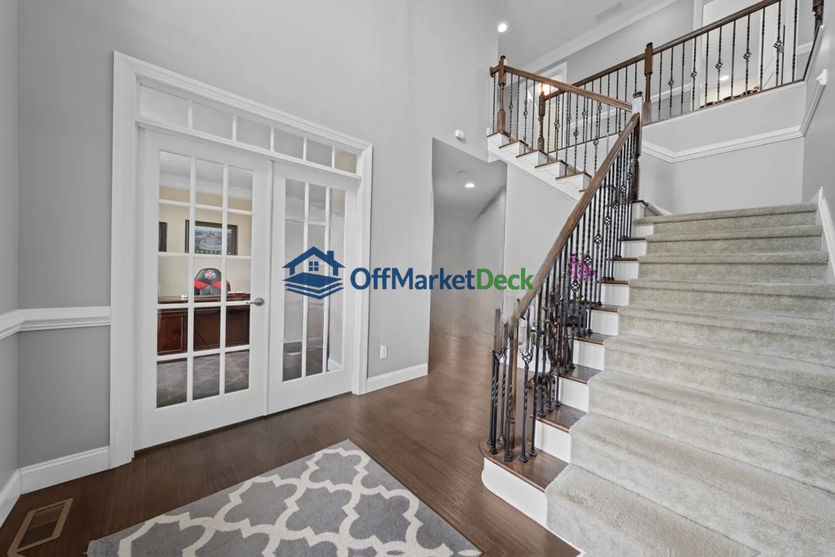 Off-market house in Avon, Ohio — 4 beds, 4.5 baths, $825,000 — photo 2 of 8