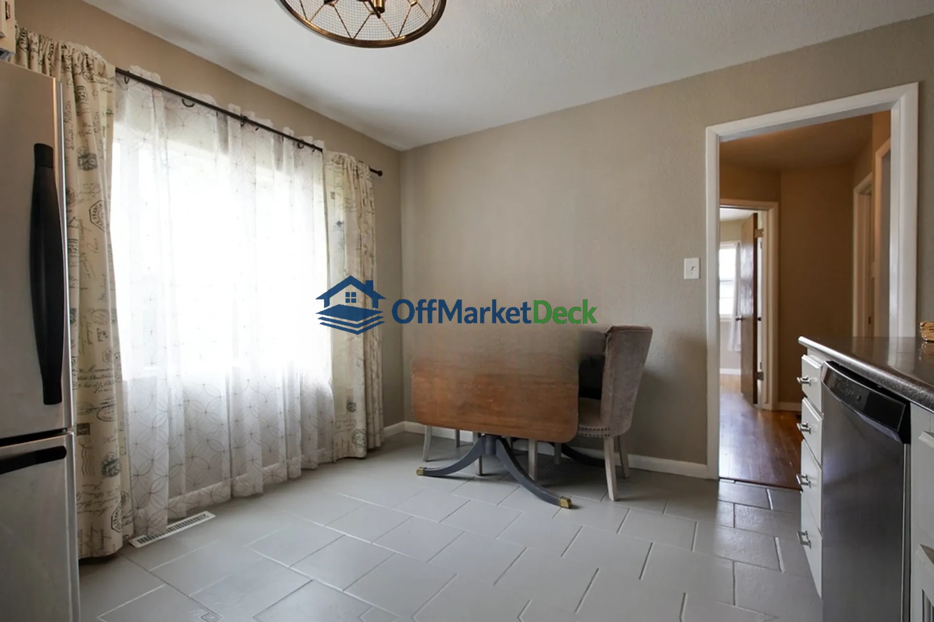 Off-market house in Casper, Wyoming — 2 beds, 1.5 baths, $230,000 — photo 8 of 8