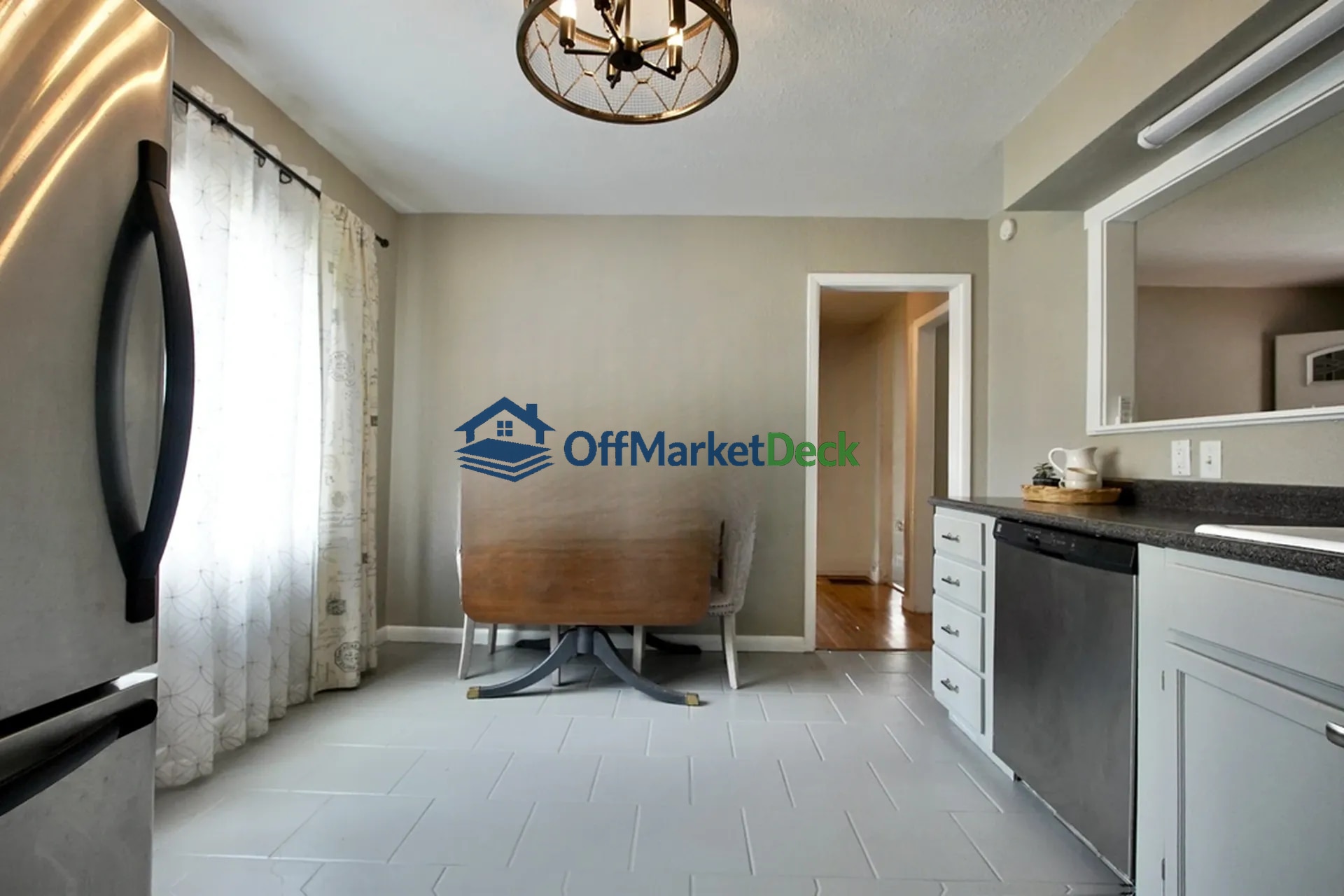 Off-market house in Casper, Wyoming — 2 beds, 1.5 baths, $230,000 — photo 7 of 8