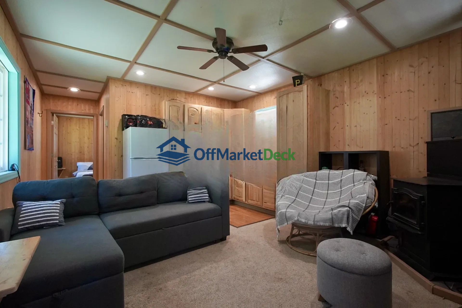 Off-market house in Casper, Wyoming — 1 bed, 1 bath, $250,000 — photo 4 of 8