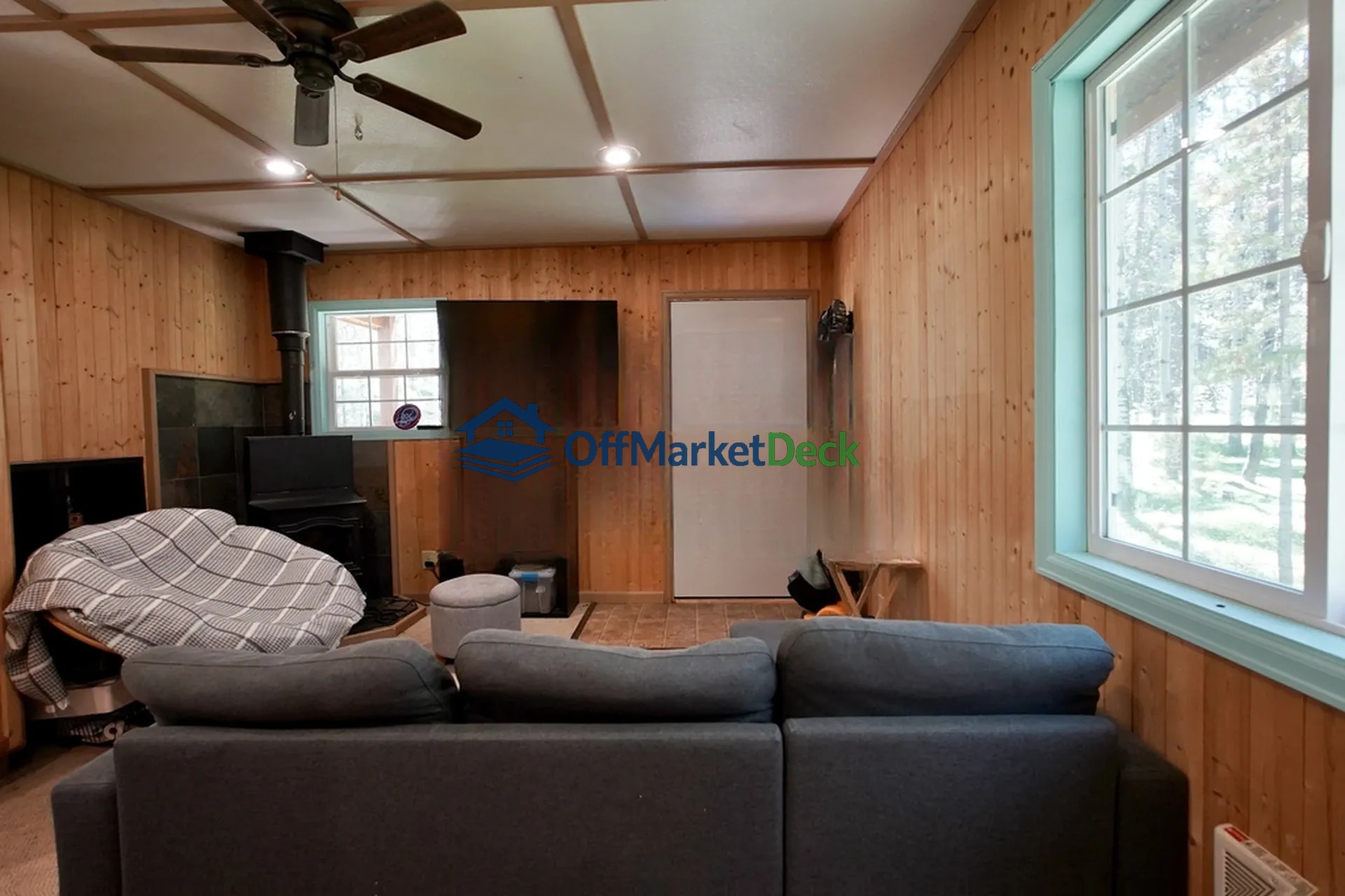 Off-market house in Casper, Wyoming — 1 bed, 1 bath, $250,000 — photo 6 of 8