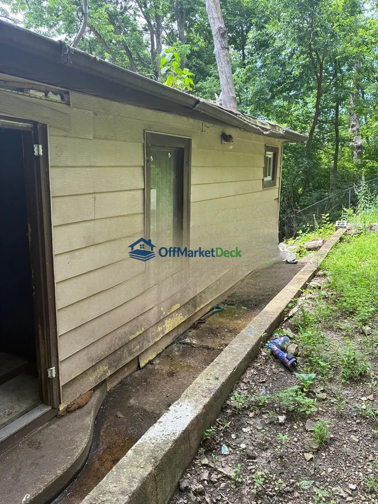 Off-market house in Eureka, Missouri — 1 bed, 1 bath, $39,900 — photo 5 of 8