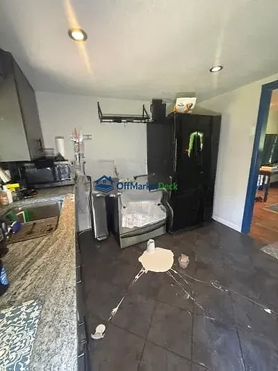 Off-market house in Kansas City, Missouri — 2 beds, 1 bath, $71,900 — photo 6 of 8