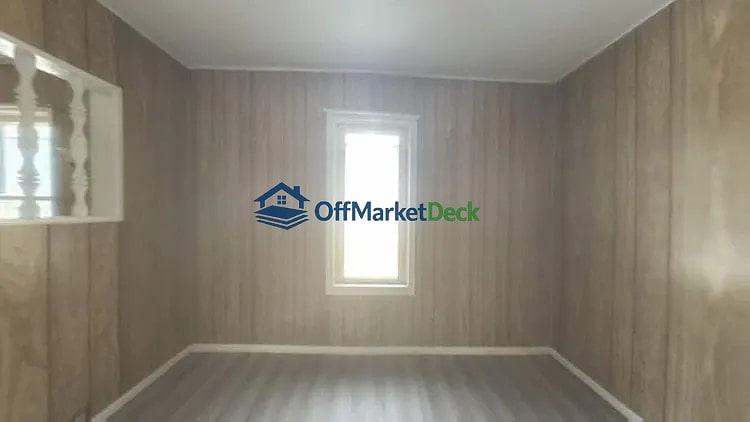 Off-market house in Sayre, Pennsylvania — 1 bed, 1 bath, $60,000 — photo 5 of 8