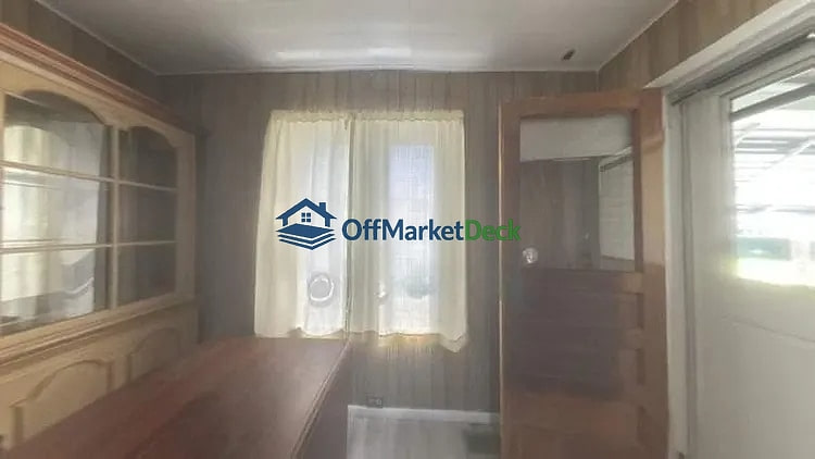 Off-market house in Sayre, Pennsylvania — 1 bed, 1 bath, $60,000 — photo 3 of 8