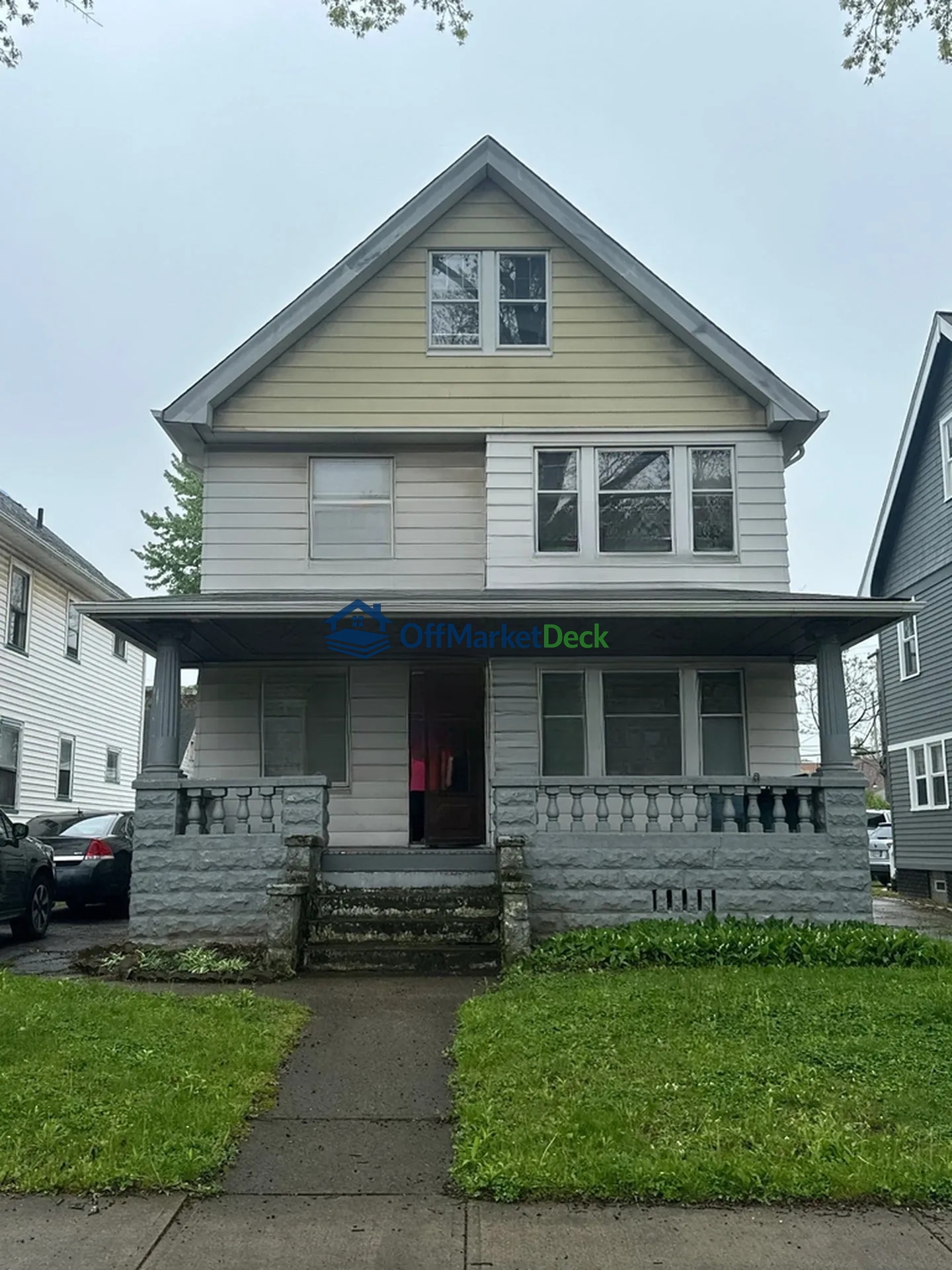 Off-market multi family in Cleveland, Ohio — 6 beds, 2 baths, $75,000 — photo 3 of 8