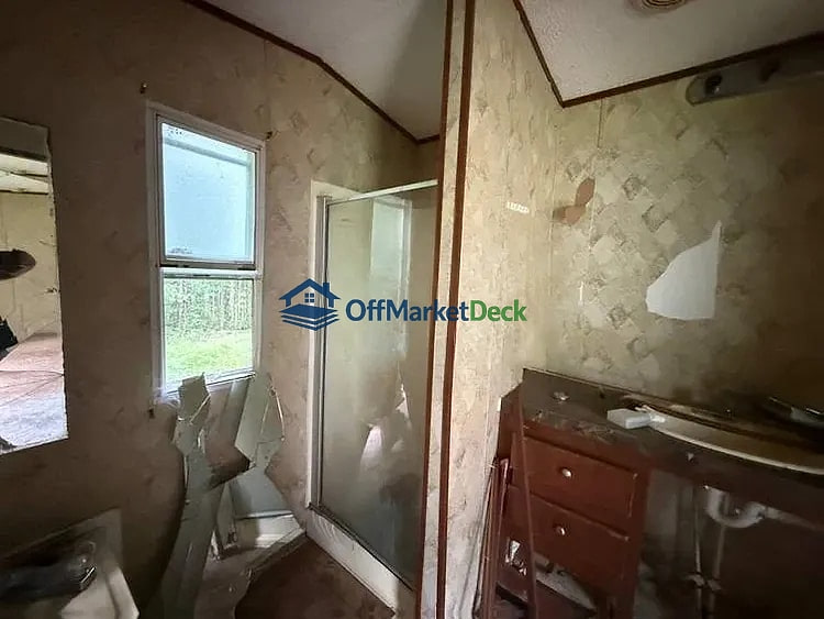 Off-market house in Altoona, Alabama — 3 beds, 2 baths, $55,400 — photo 8 of 8