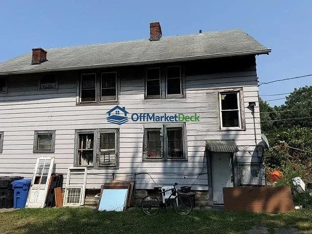 Off-market multi family in Cleveland, Ohio — 4 beds, 2 baths, $109,000 — photo 7 of 8
