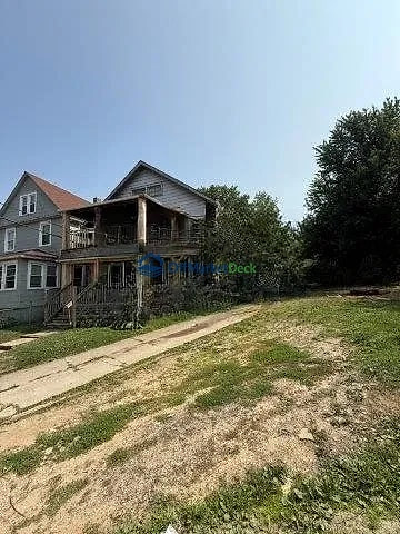 Off-market multi family in Cleveland, Ohio — 4 beds, 2 baths, $109,000 — photo 6 of 8
