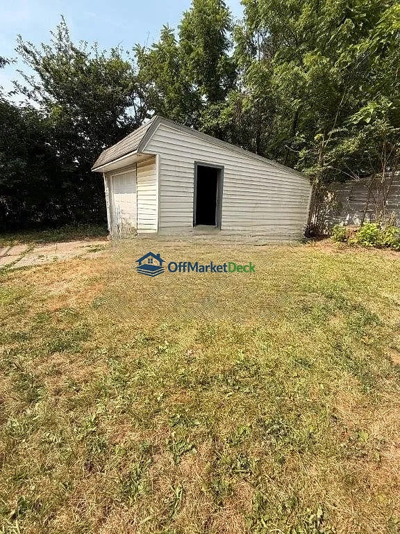 Off-market house in Cleveland, Ohio — 2 beds, 1 bath, $79,000 — photo 6 of 8