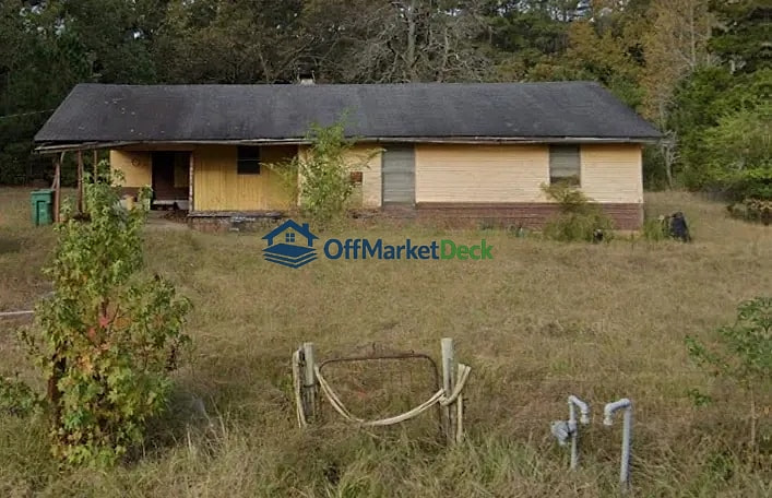 Off-market house in White Hall, Arkansas — 2 beds, 1 bath, $49,000 — photo 3 of 3