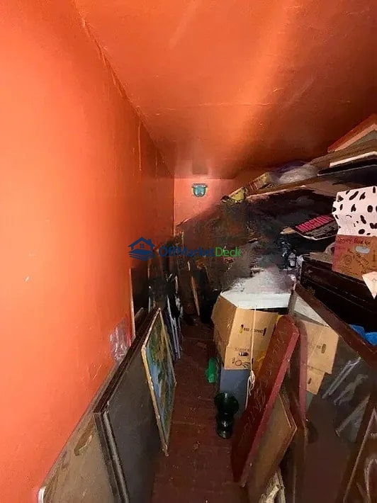 Off-market townhome in Wilmington, Delaware — 3 beds, 1 bath, $80,000 — photo 3 of 5