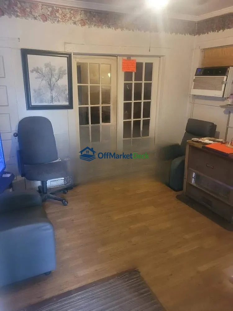 Off-market house in Shelby, North Carolina — 2 beds, 1 bath, $59,000 — photo 7 of 8