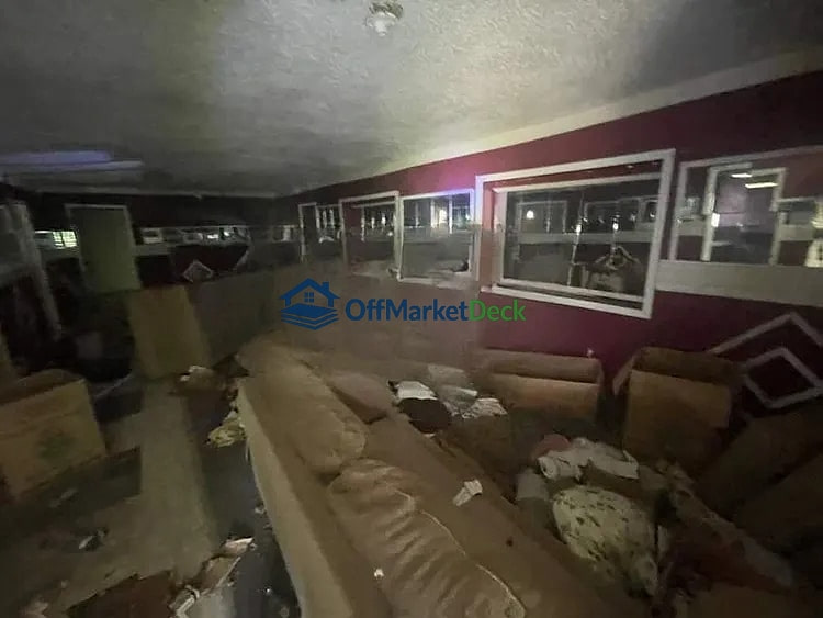 Off-market house in Birmingham, Alabama — 3 beds, 1 bath, $33,000 — photo 4 of 8